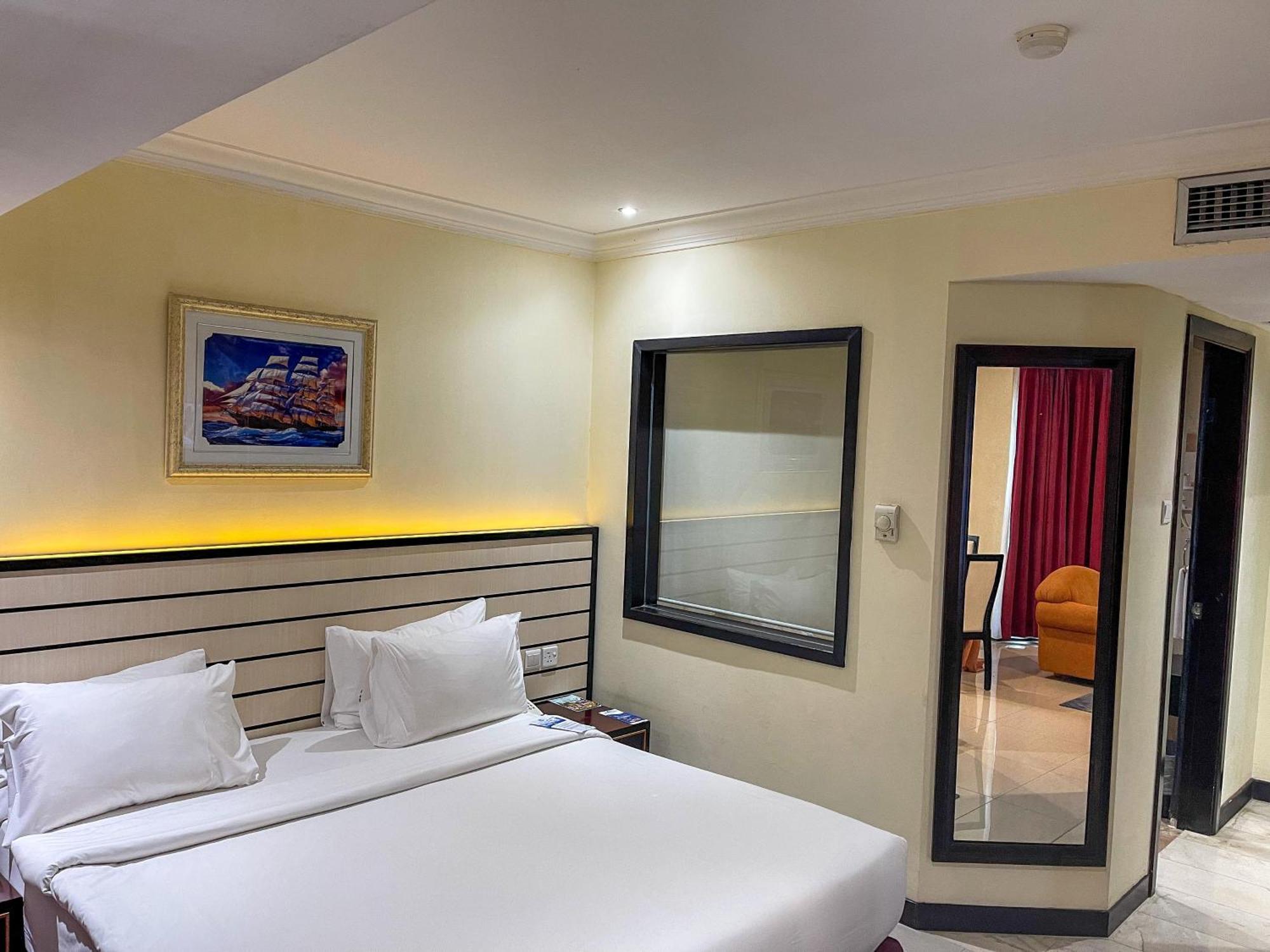 Pacific Palace Hotel Наґойя Номер фото